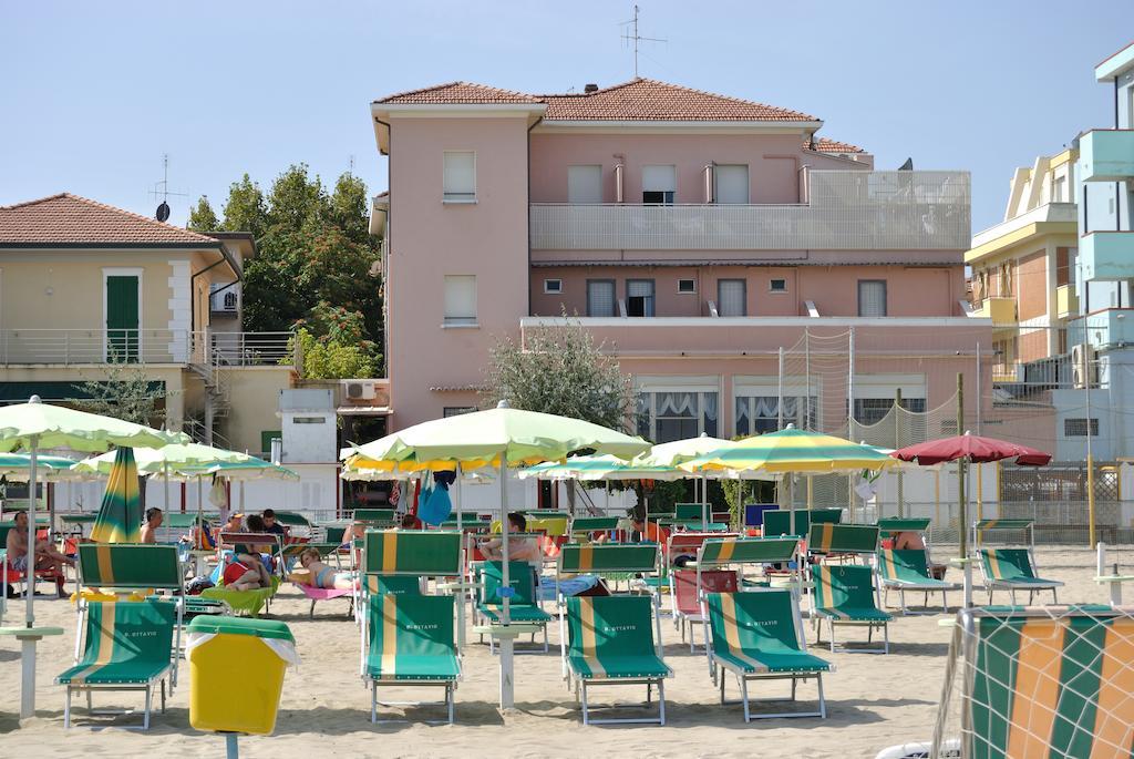 Hotel Vistamare Viserba Rimini Kültér fotó