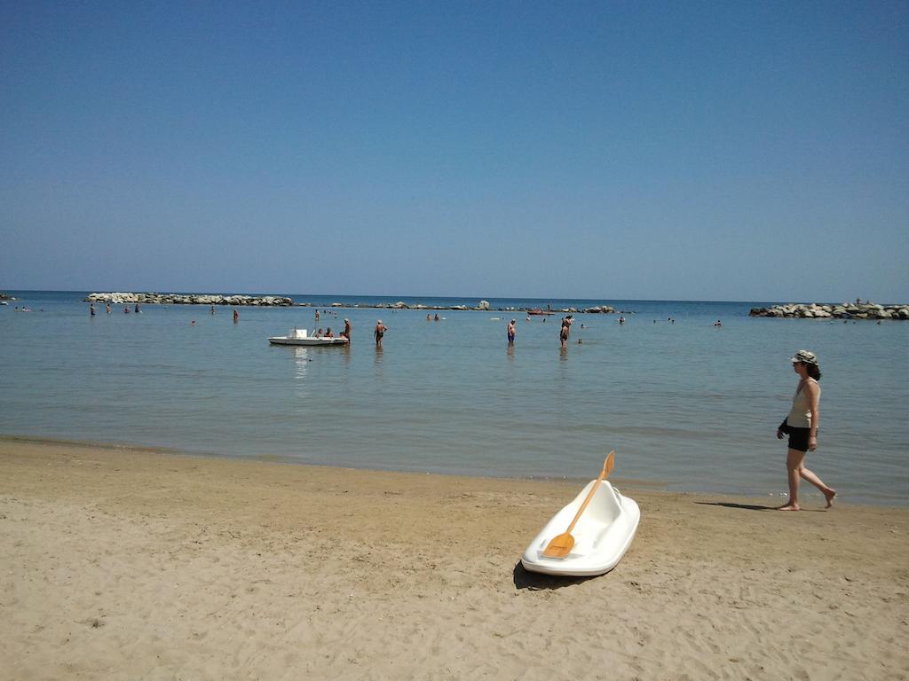 Hotel Vistamare Viserba Rimini Kültér fotó