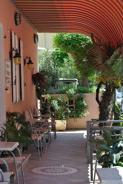 Hotel Vistamare Viserba Rimini Kültér fotó