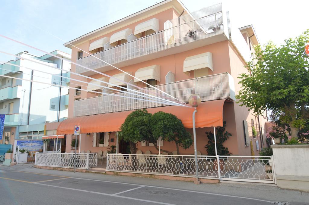 Hotel Vistamare Viserba Rimini Kültér fotó
