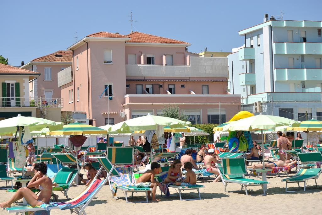 Hotel Vistamare Viserba Rimini Kültér fotó