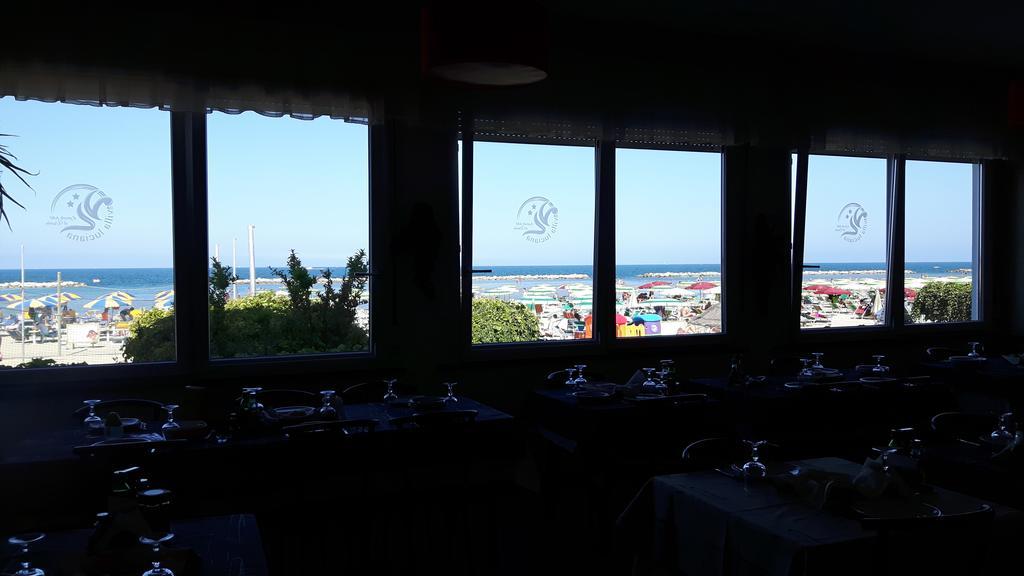 Hotel Vistamare Viserba Rimini Kültér fotó