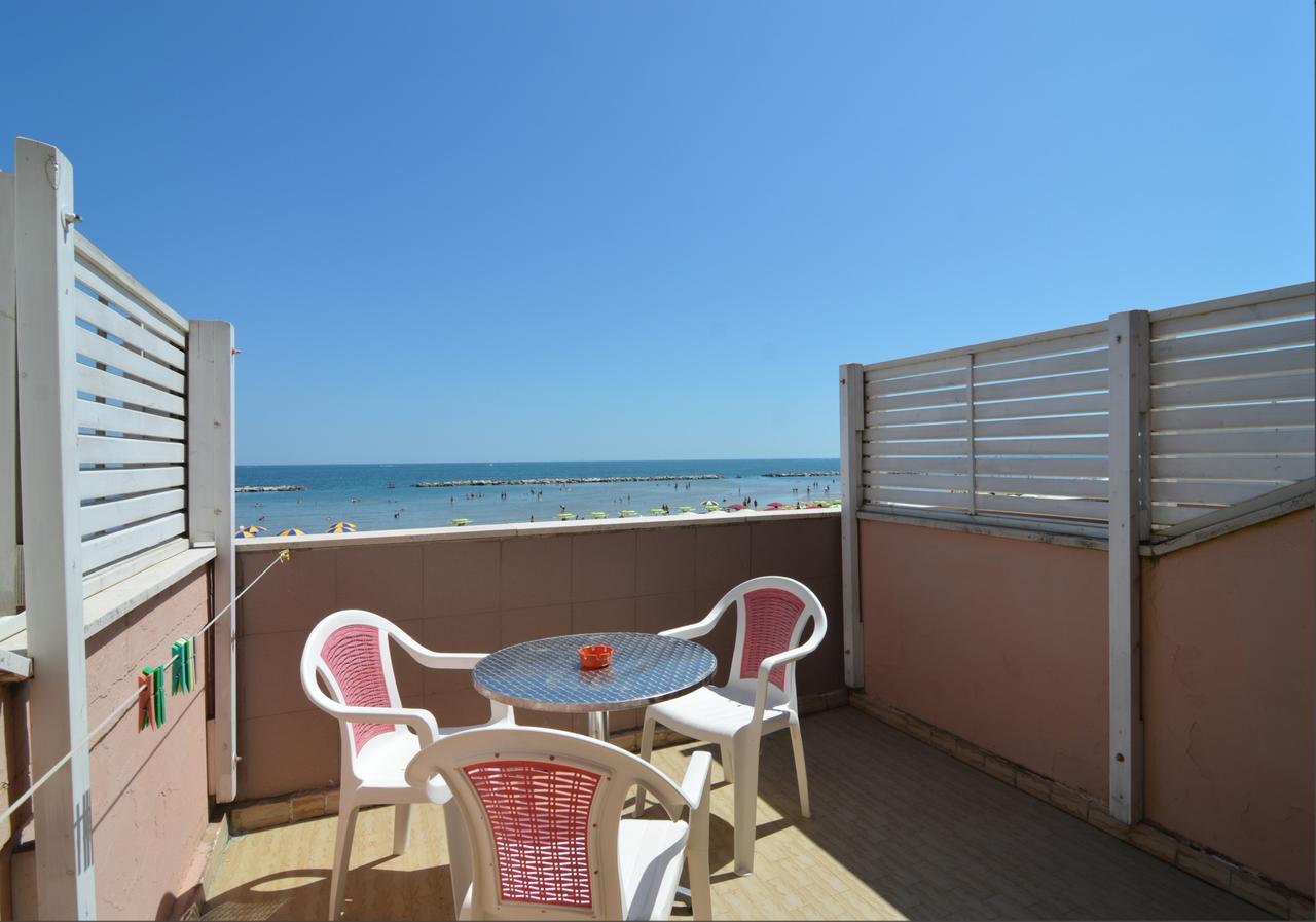 Hotel Vistamare Viserba Rimini Kültér fotó